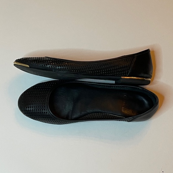 Women’s shoes - Picture 1 of 3